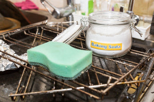 Backofenrost reinigen - Diese 6 Hausmittel bringen Deinen Ofen zum Strahlen